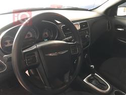 Chrysler 200